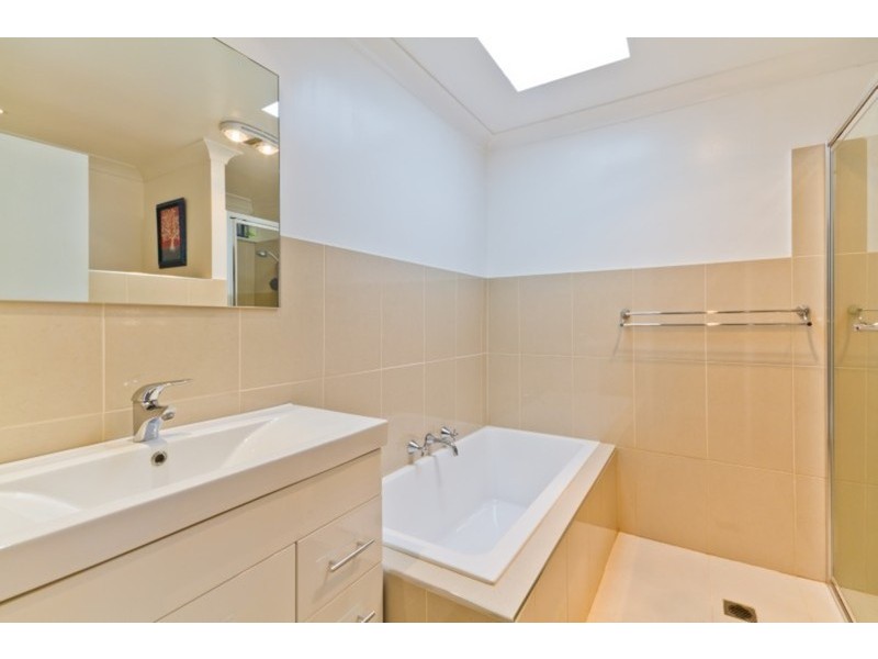 87 Albatross Road, Berkeley Vale NSW 2261