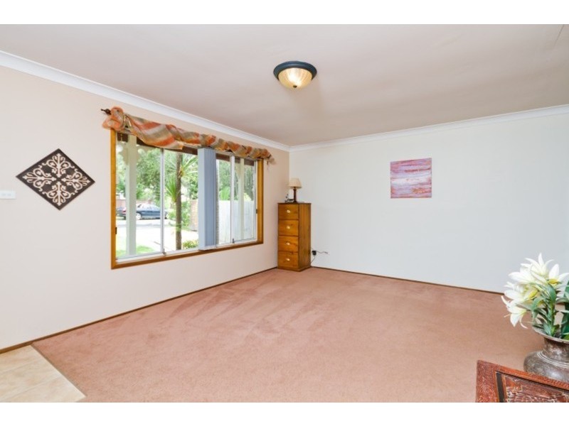 87 Albatross Road, Berkeley Vale NSW 2261