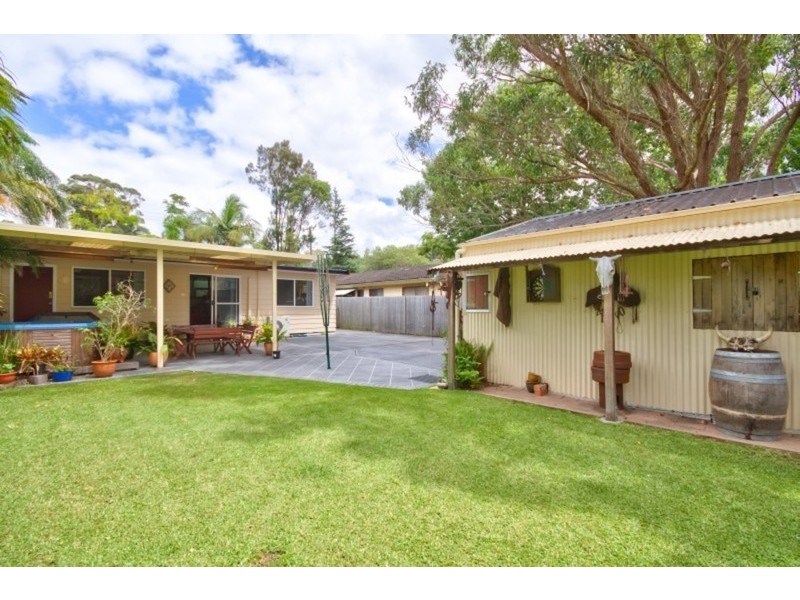 87 Albatross Road, Berkeley Vale NSW 2261