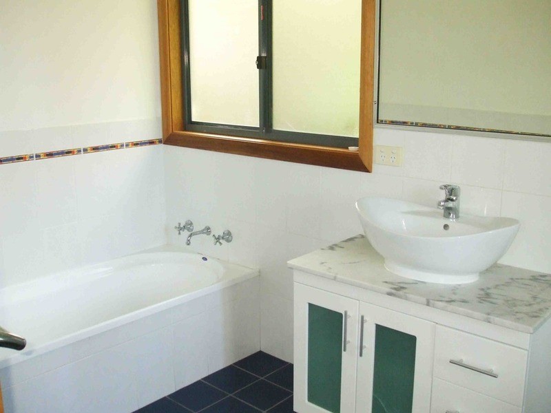 1  Hasluck Drive, Wyong NSW 2259