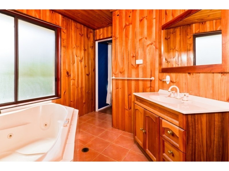 11 Jane Ellen Crescent, Chittaway Bay NSW 2261