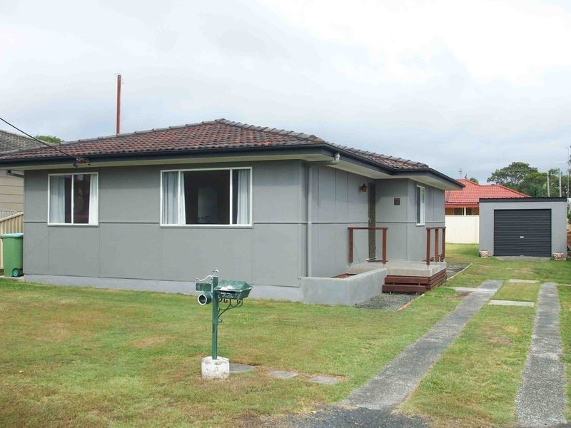 7 Dampier Boulevard, Killarney Vale NSW 2261