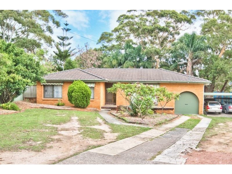 6 Kywong Close, Bateau Bay NSW 2261