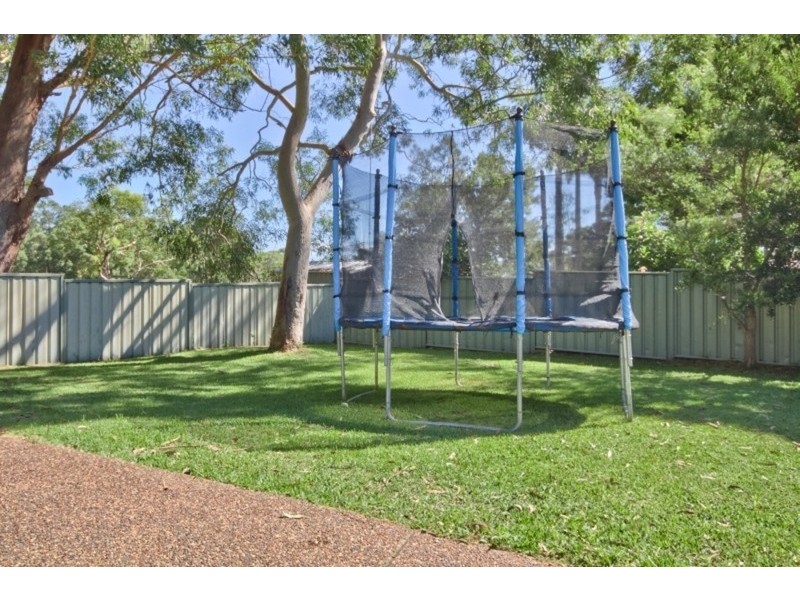 6 Kywong Close, Bateau Bay NSW 2261