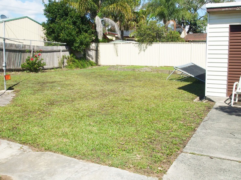 37 Bass Avenue, Killarney Vale NSW 2261