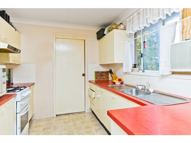 24 Jessica Street, Bateau Bay NSW 2261