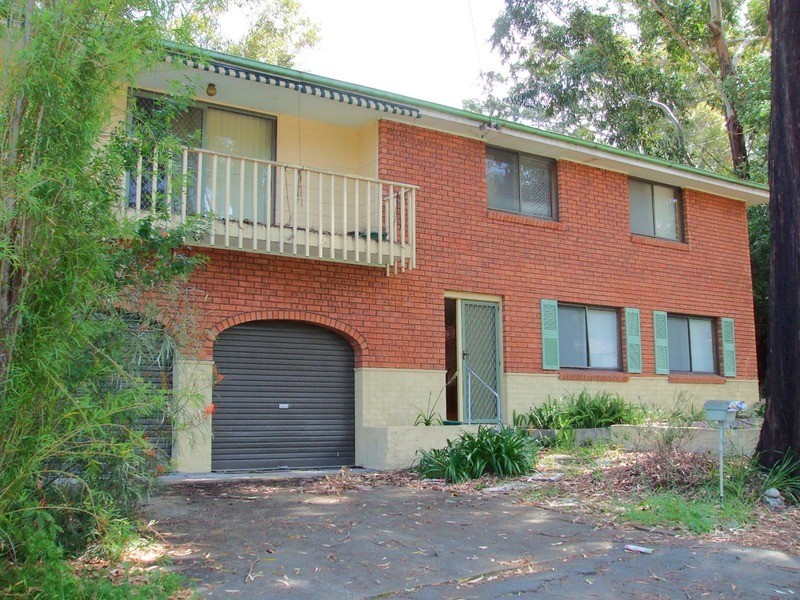 52 Shannon Parade, Berkeley Vale NSW 2261