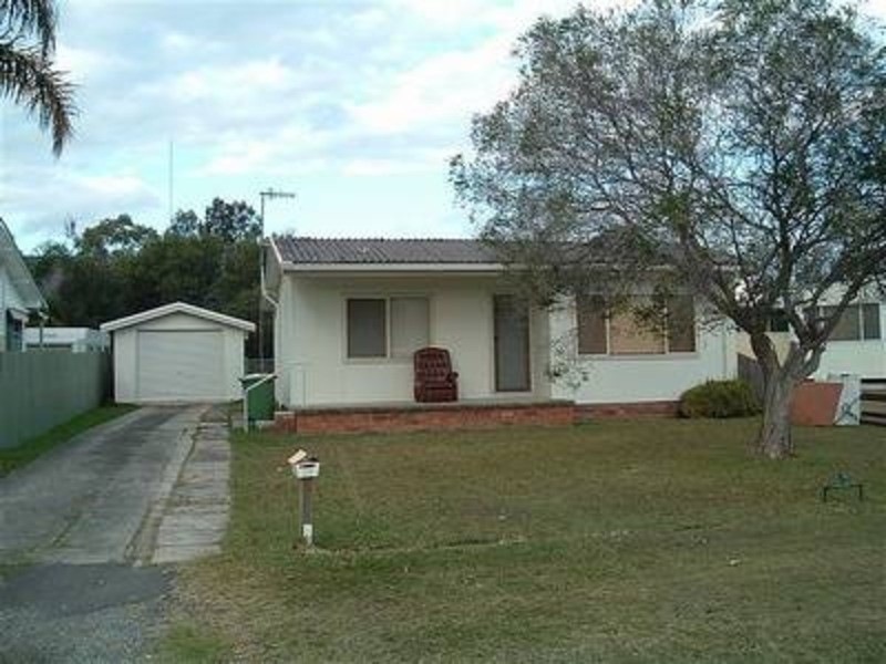 12 Hume Boulevard, Killarney Vale NSW 2261