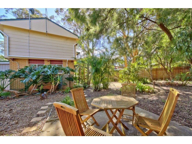 4 Garland Avenue, Killarney Vale NSW 2261