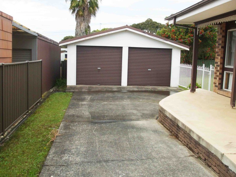 48 Dampier Boulevard, Killarney Vale NSW 2261