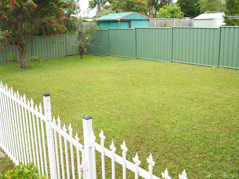 48 Dampier Boulevard, Killarney Vale NSW 2261