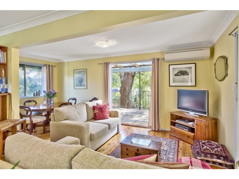 4 Garland Avenue, Killarney Vale NSW 2261