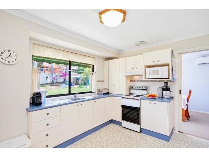 2 Newhaven  Place, Bateau Bay NSW 2261