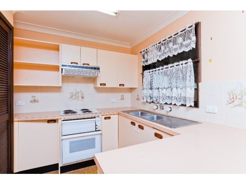 37 South Street, Killarney Vale NSW 2261