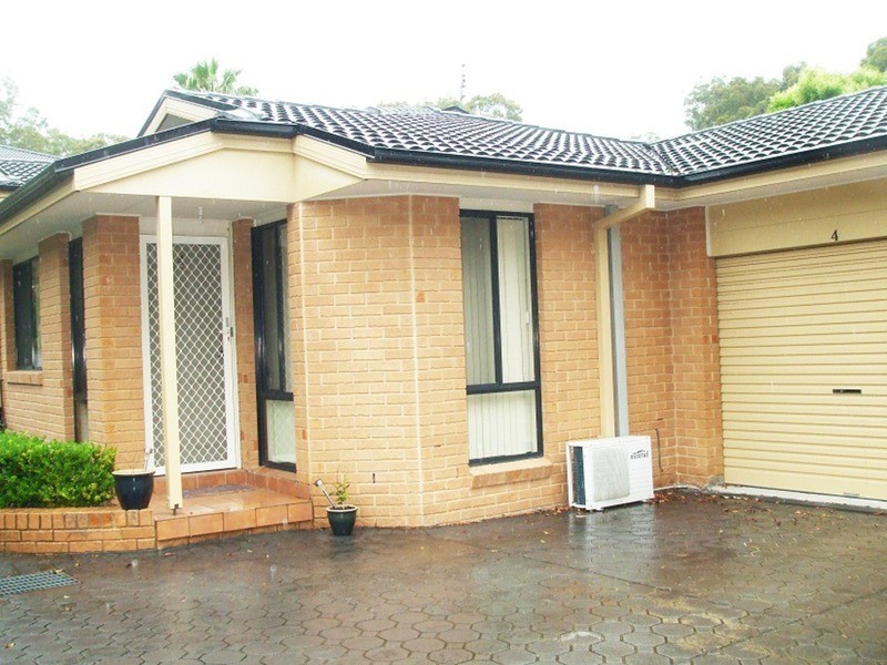Units 1-5/6-7 Bell  Close, Mardi NSW 2259