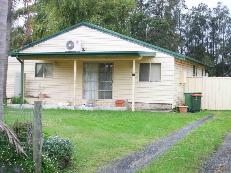 32 McLean Street, Killarney Vale NSW 2261