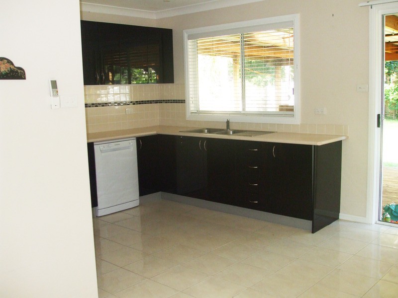 53 Blenheim Avenue, Berkeley Vale NSW 2261