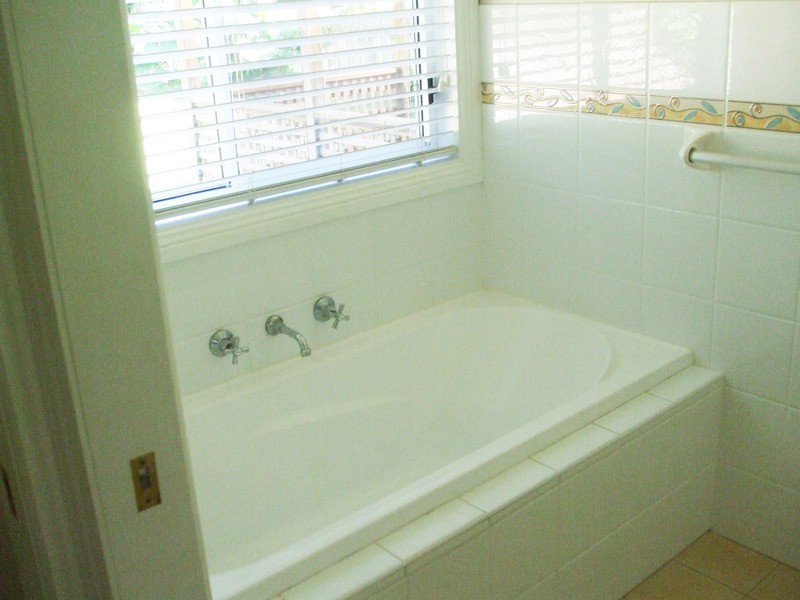 53 Blenheim Avenue, Berkeley Vale NSW 2261