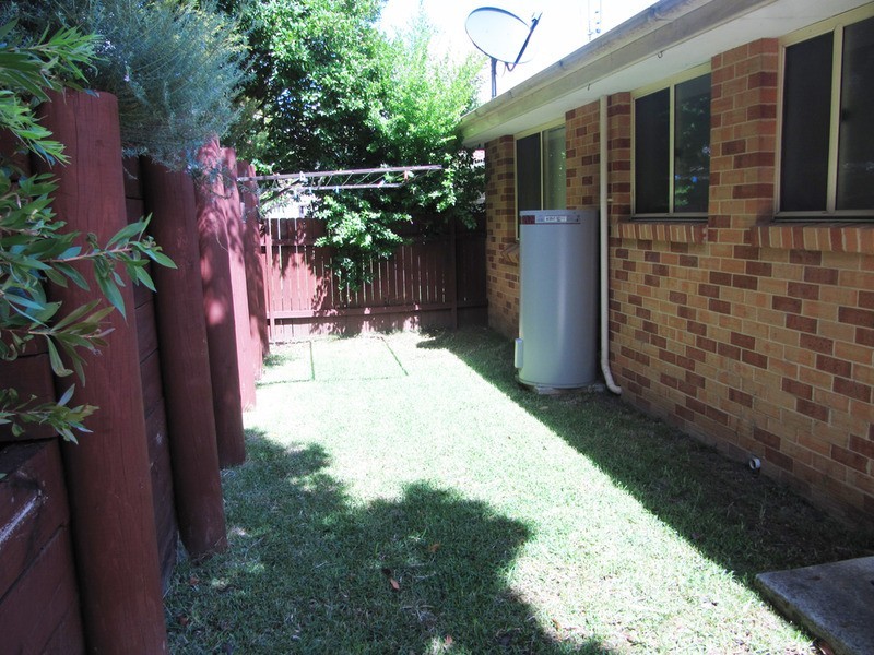 Unit 2/3 James Watt  Drive, Chittaway Bay NSW 2261
