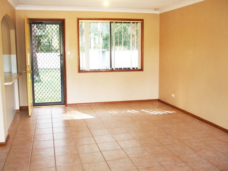 27 Blenheim Avenue, Berkeley Vale NSW 2261