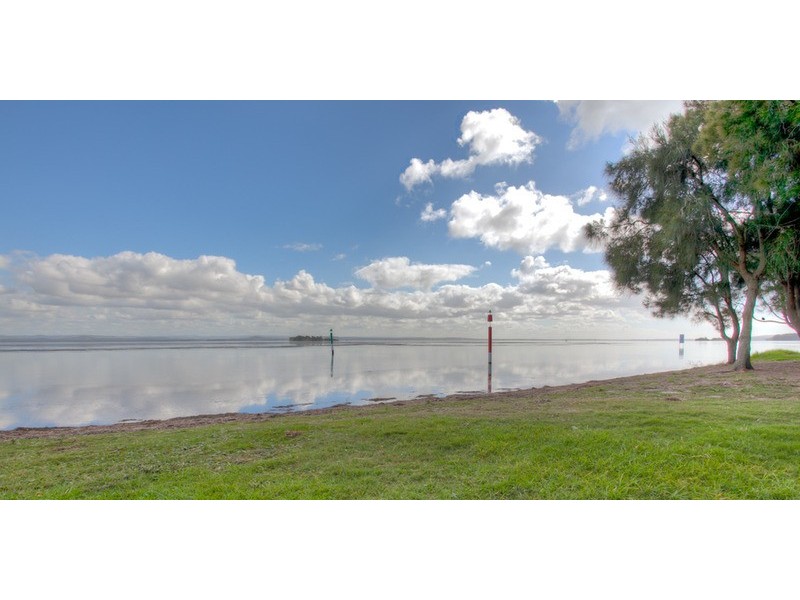 11 Lakeside Parade, The Entrance NSW 2261