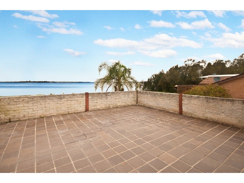 279 Lakedge Avenue, Berkeley Vale NSW 2261