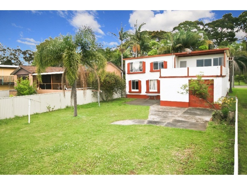 279 Lakedge Avenue, Berkeley Vale NSW 2261