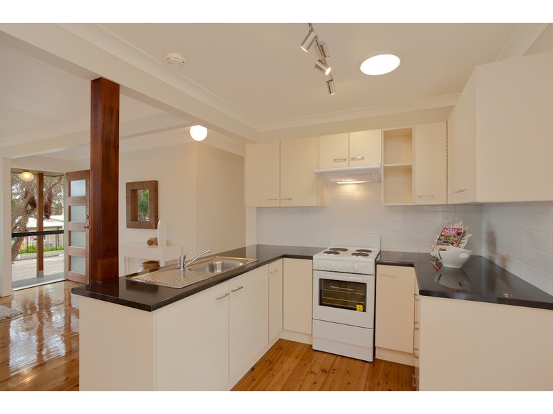 82 Henry Parkes Drive, Berkeley Vale NSW 2261