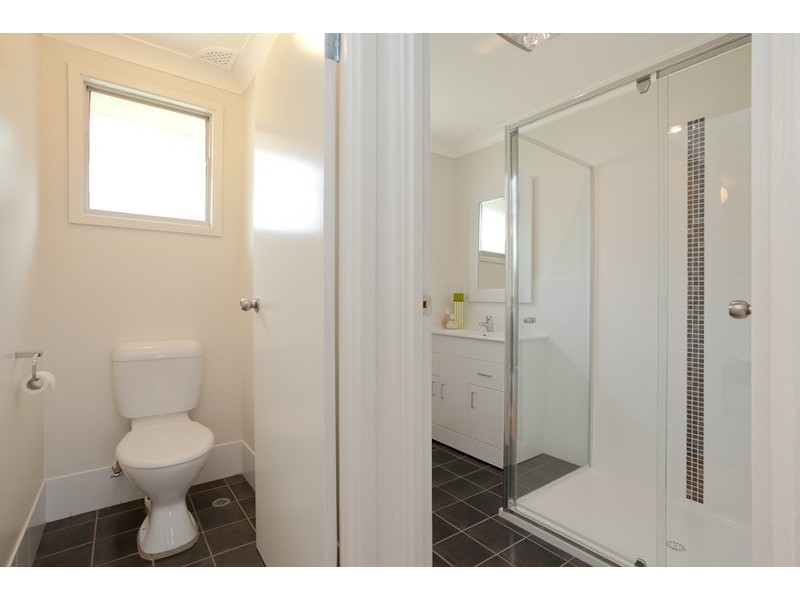 82 Henry Parkes Drive, Berkeley Vale NSW 2261