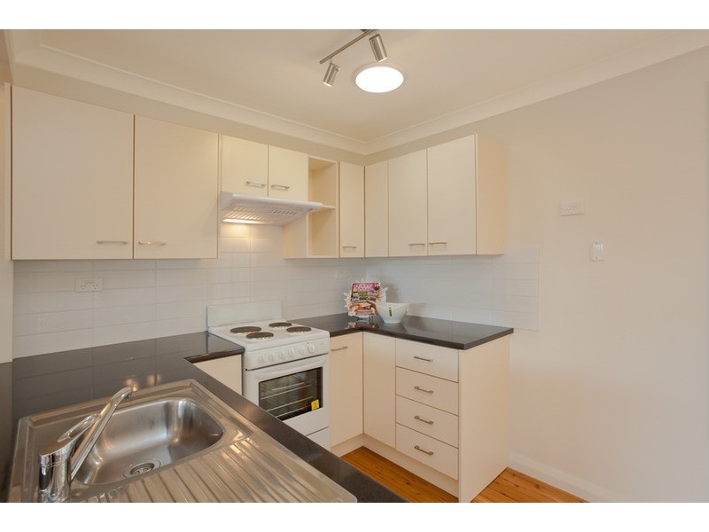 82 Henry Parkes Drive, Berkeley Vale NSW 2261