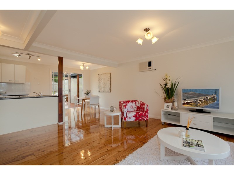 82 Henry Parkes Drive, Berkeley Vale NSW 2261