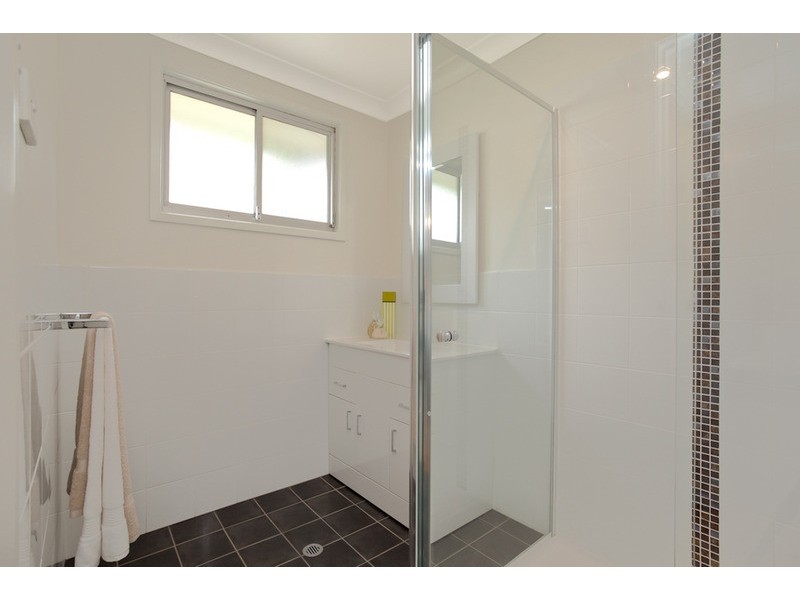 82 Henry Parkes Drive, Berkeley Vale NSW 2261