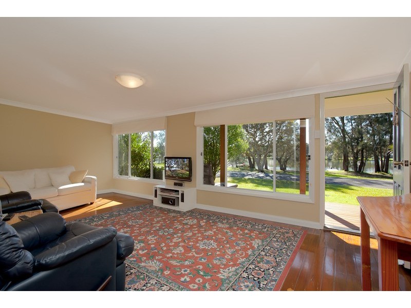 27 South Tacoma Road, Tacoma South NSW 2259