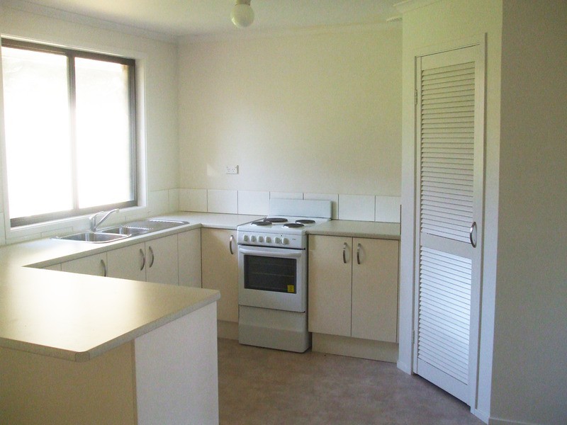 166 Cresthaven  Avenue, Bateau Bay NSW 2261