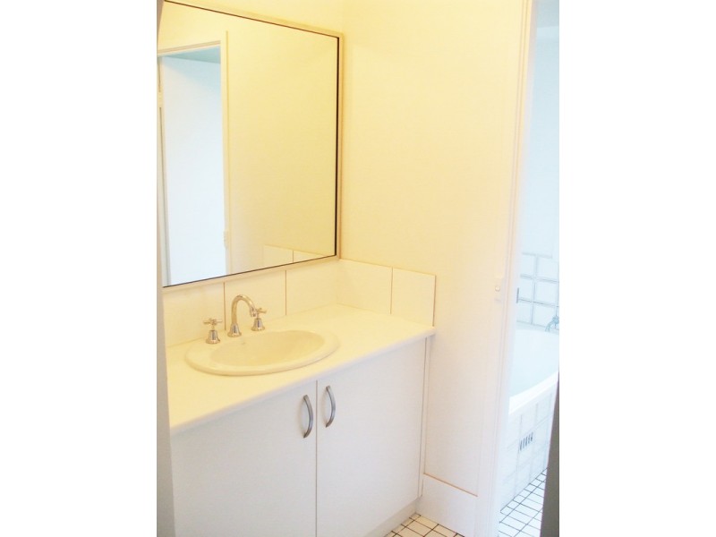 166 Cresthaven  Avenue, Bateau Bay NSW 2261