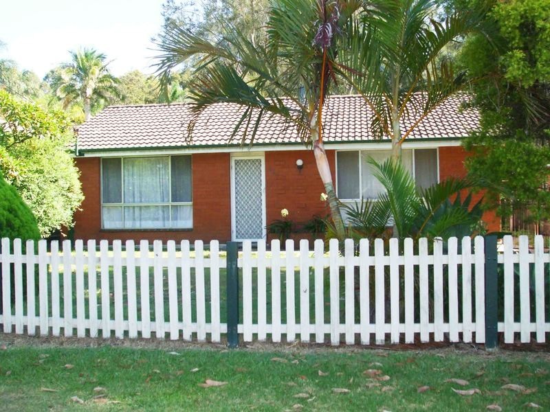 31 Albatross Road, Berkeley Vale NSW 2261