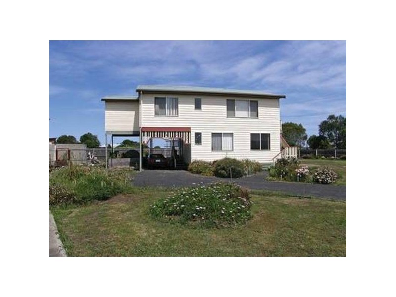 24 McLoughlins Road, Mcloughlins Beach VIC 3874