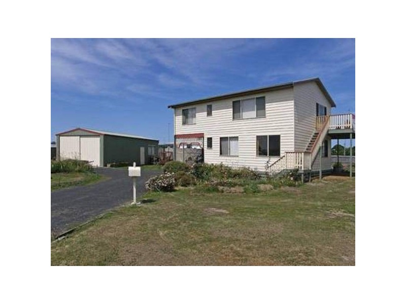 24 McLoughlins Road, Mcloughlins Beach VIC 3874