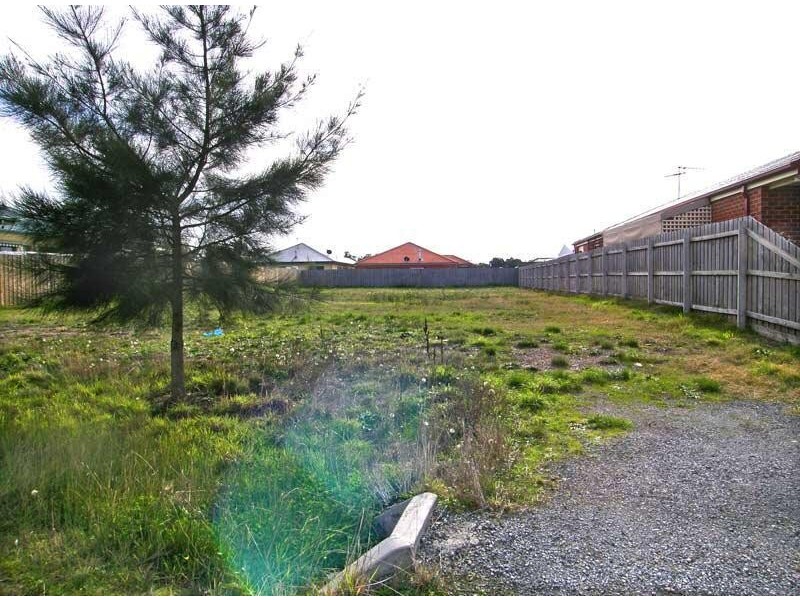 16 Iriswells Close, Tooradin VIC 3980