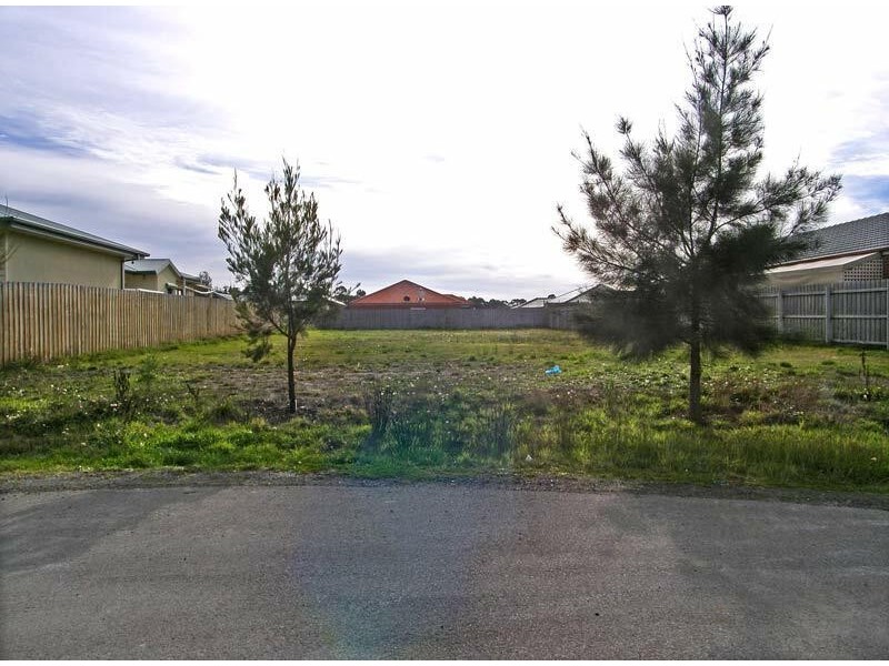 16 Iriswells Close, Tooradin VIC 3980