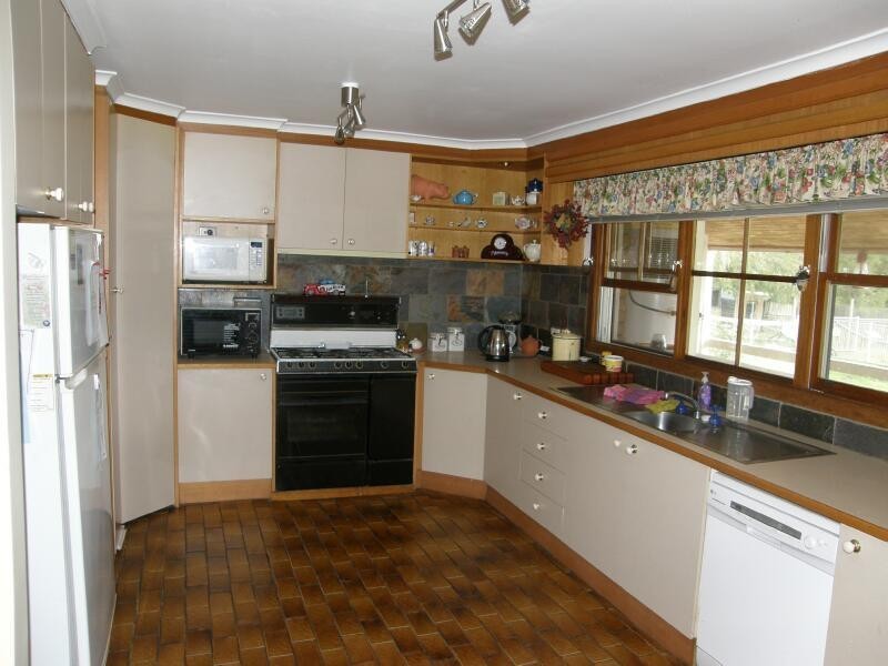 Nyora VIC 3987