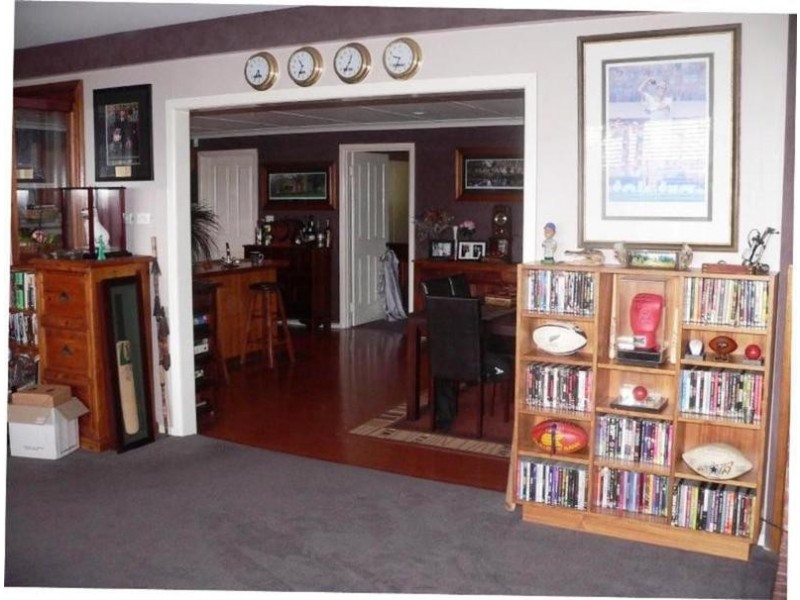 The Gurdies VIC 3984