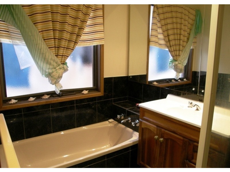 1 Hardy Avenue, Cannons Creek VIC 3977