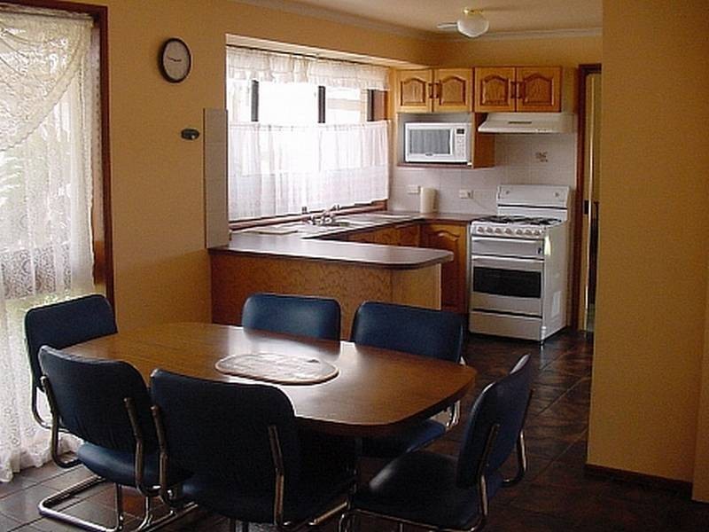 18 Kingston Place, Tomakin NSW 2537