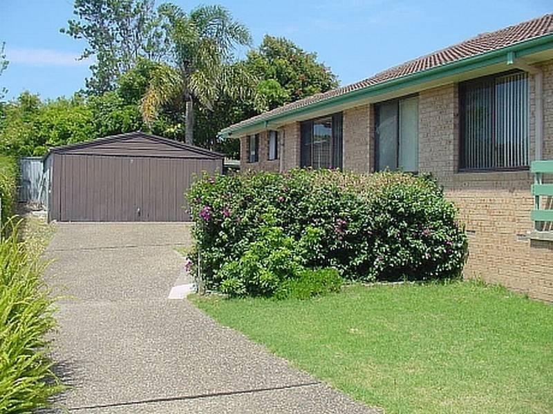 18 Kingston Place, Tomakin NSW 2537