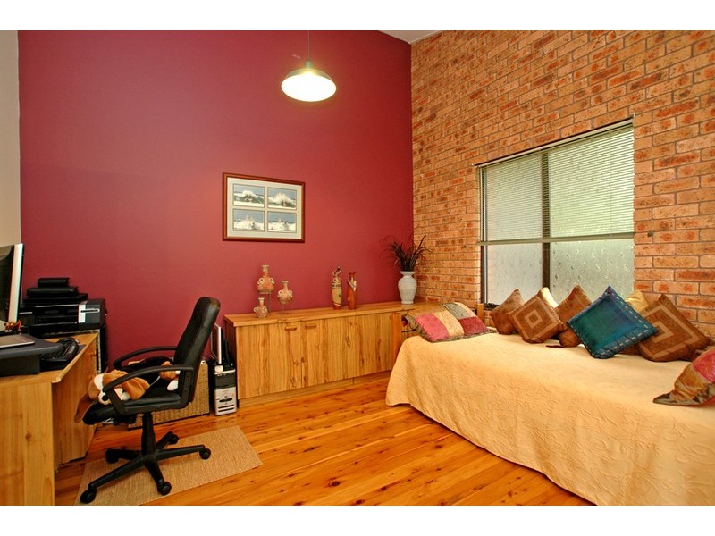 13 Daley Avenue, Daleys Point NSW 2257