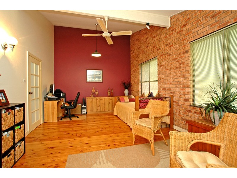 13 Daley Avenue, Daleys Point NSW 2257