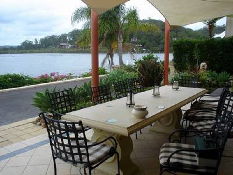 33 Nautilus Crescent, St Huberts Island NSW 2257