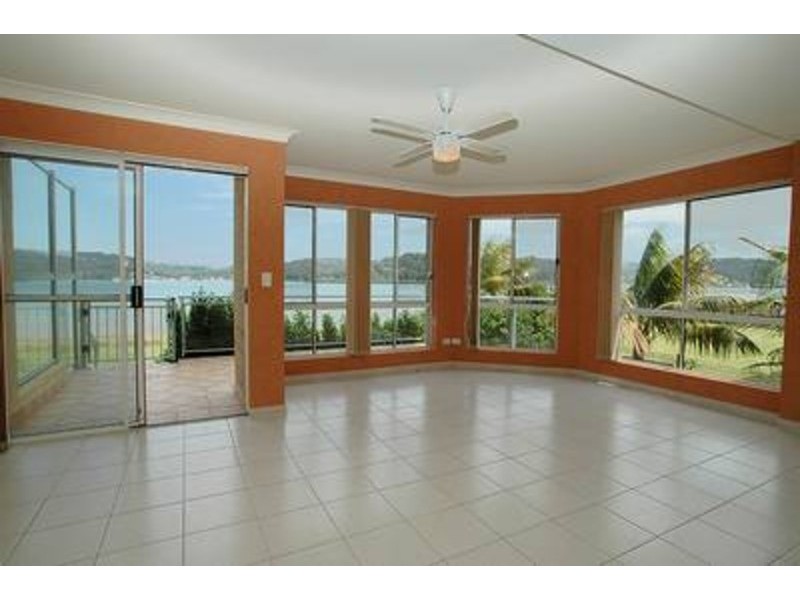 2/216 Booker Bay Road, Booker Bay NSW 2257