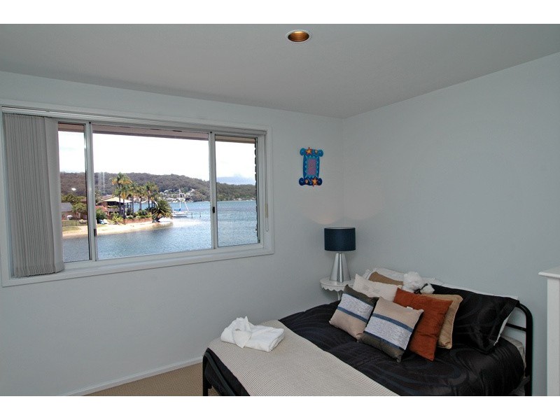 96 Helmsman Boulevard, St Huberts Island NSW 2257
